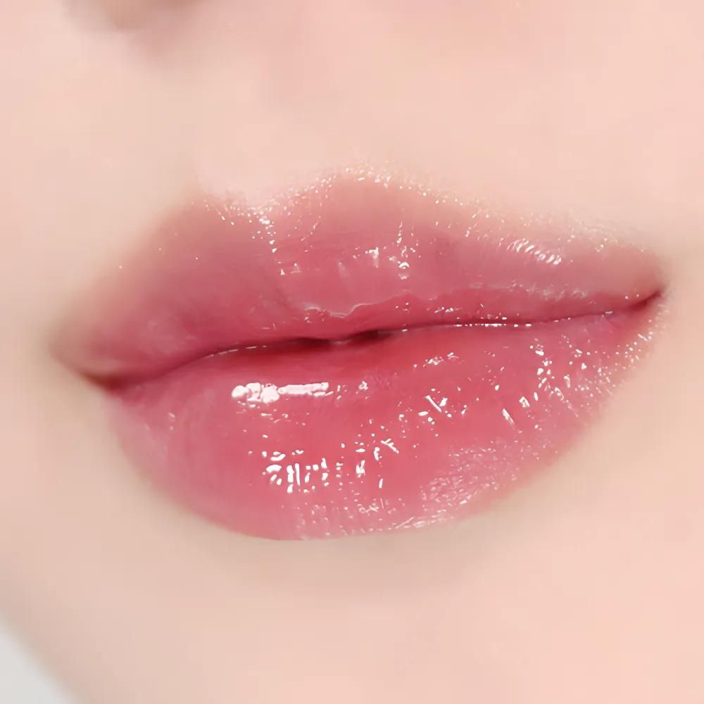 Sim;plain Dewy Volume Tint 3.5g in 02 Scented Mauve Shade.