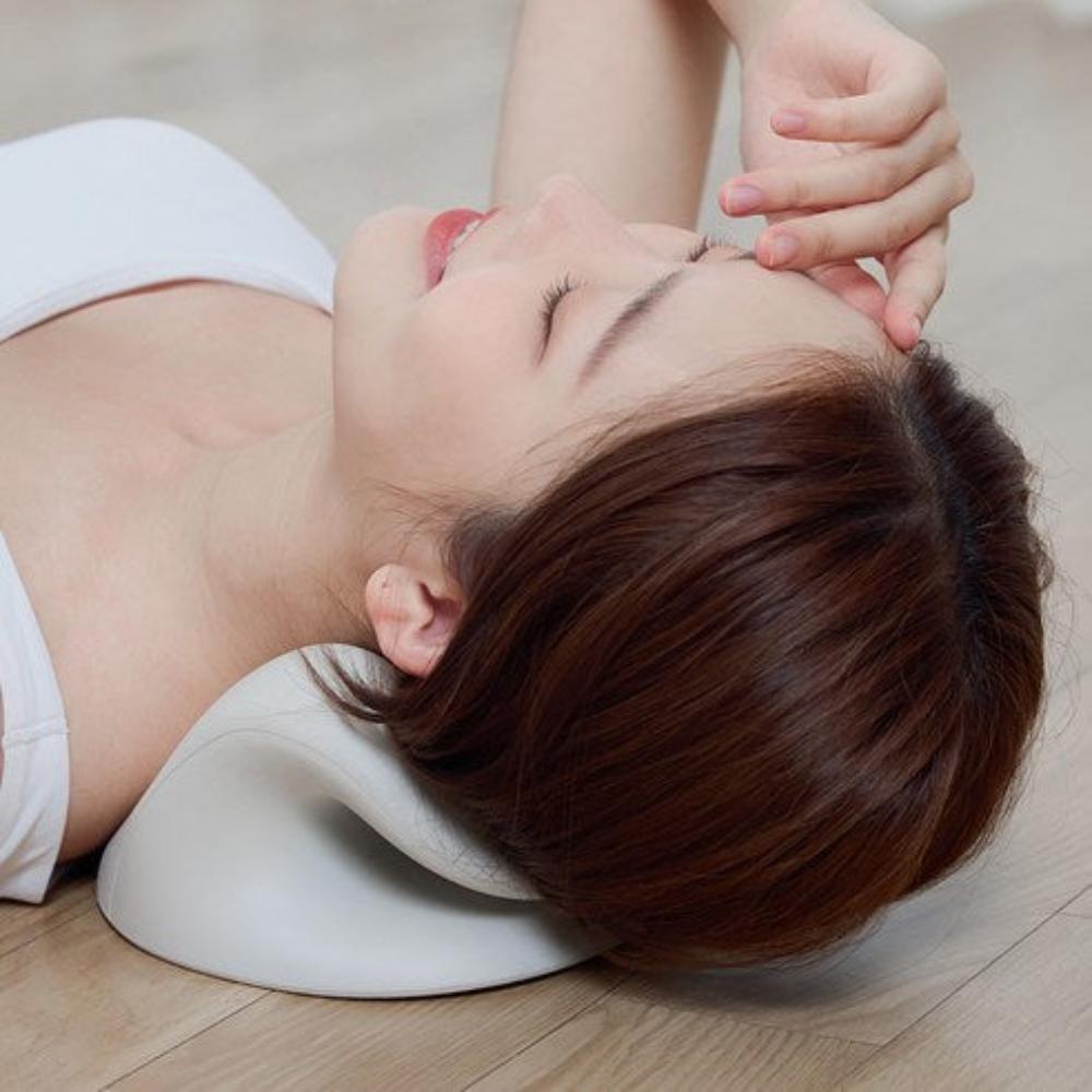 OA Wireless Neck Relaxer with Heating & EMS – USB Rechargeable