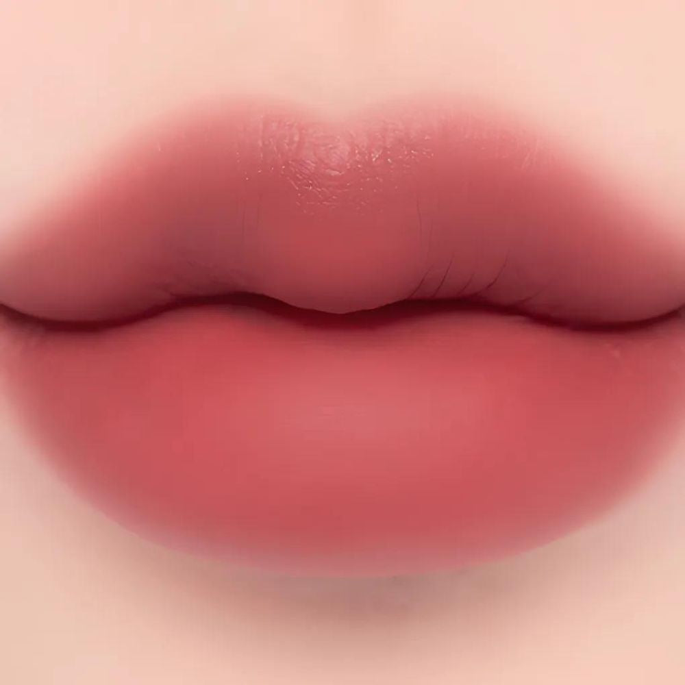 Laka Bulky Matte Lipstick 4g in 406 New Passion Shade.