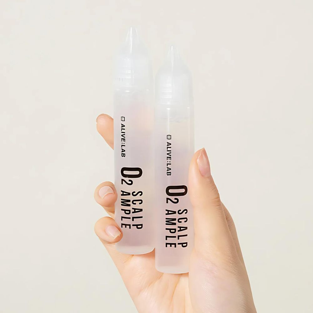 Infused with oxygen-rich ingredients, this ampoule helps to stimulate blood circulation, soothe irritation, and maintain a healthy scalp environment.