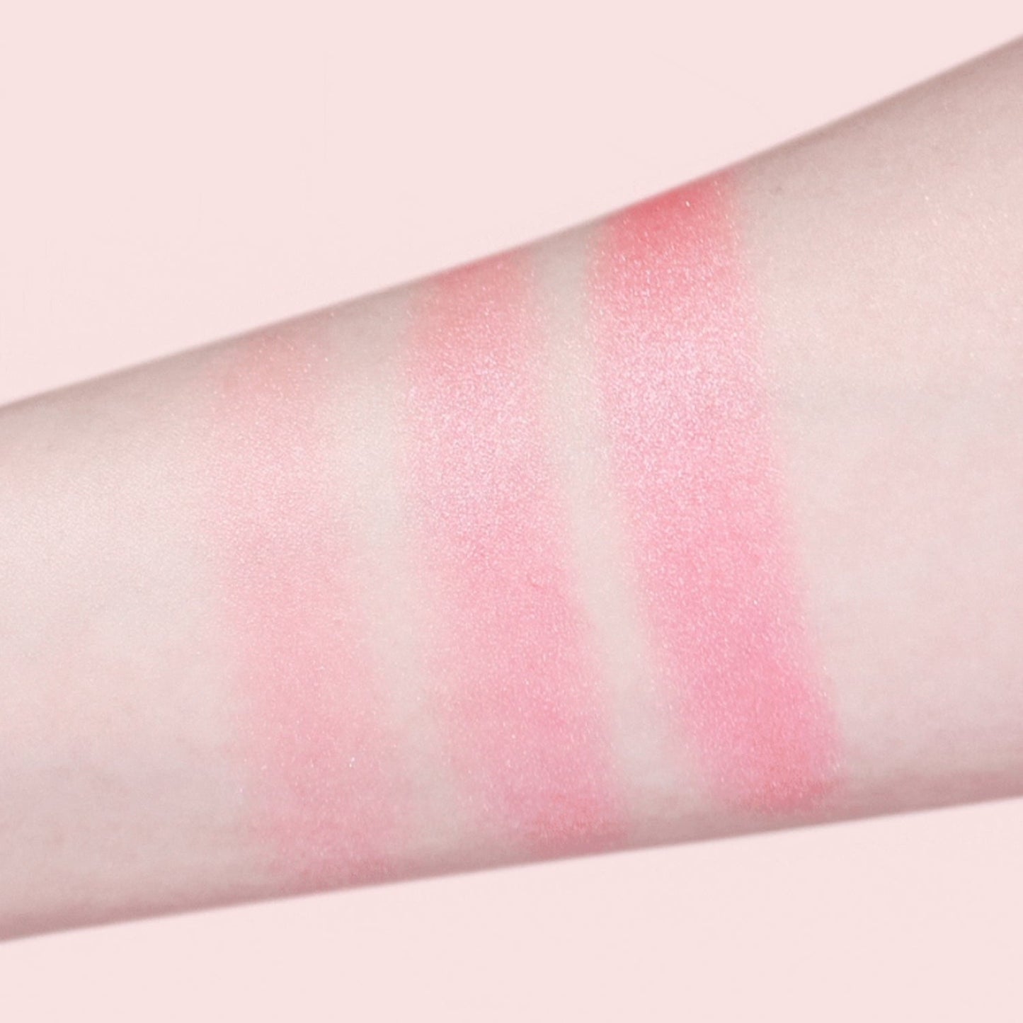 Dinto Blur Radiance Blusher 4.5g #562 Full Bloom