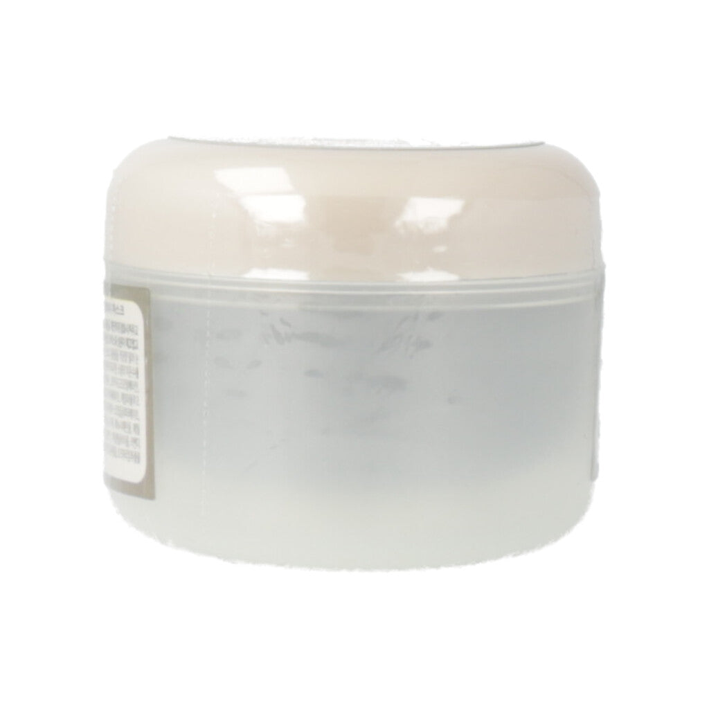 Infused with charcoal powder and other nourishing ingredients, it leaves the skin feeling refreshed, smooth, and clarified.