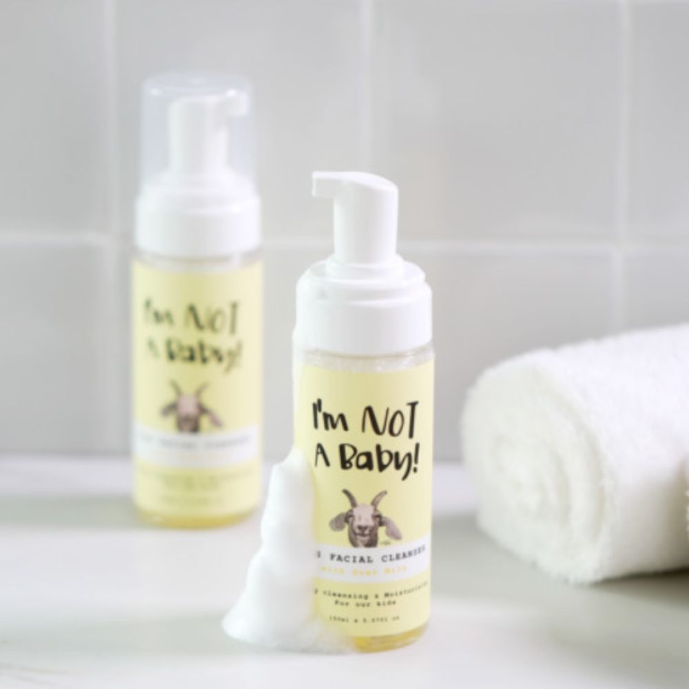 This mild cleanser is enriched with goat milk to nourish and soothe delicate skin while effectively removing dirt and impurities.