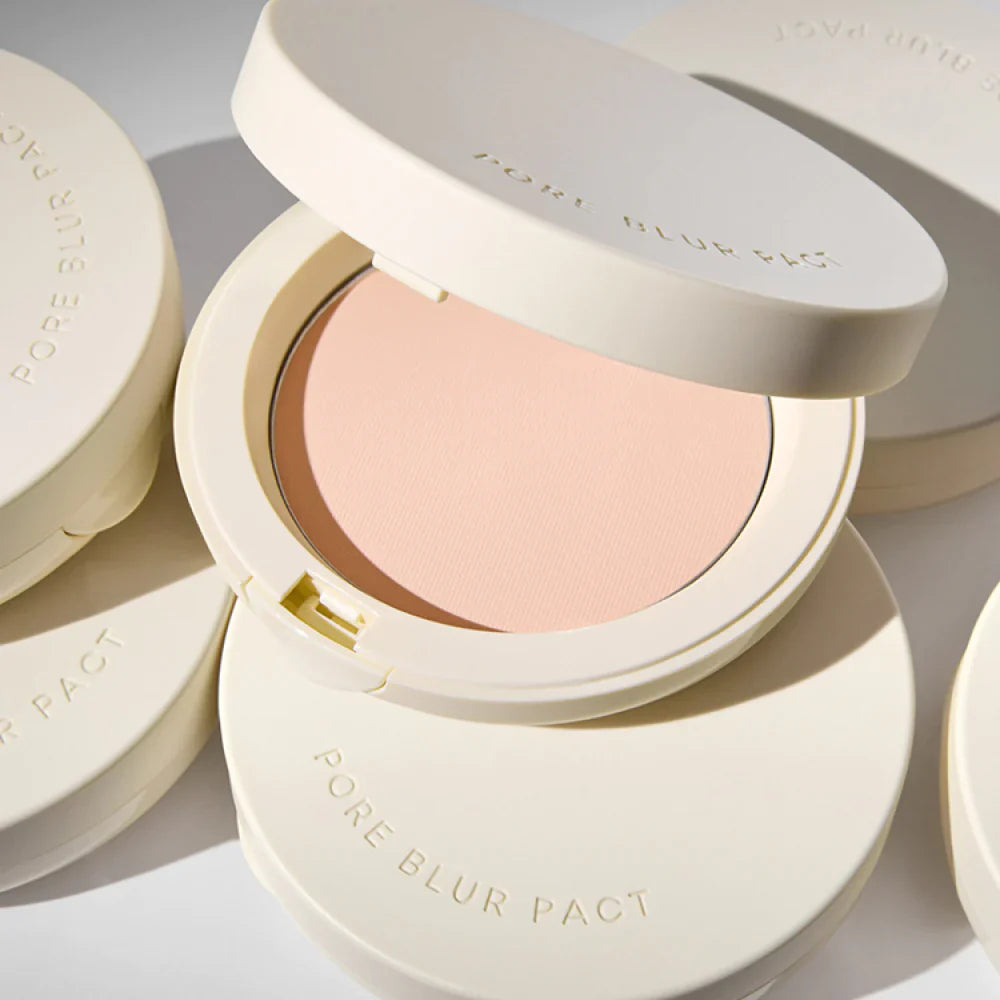 This product helps to blur pores and create a smooth, matte finish on the skin.