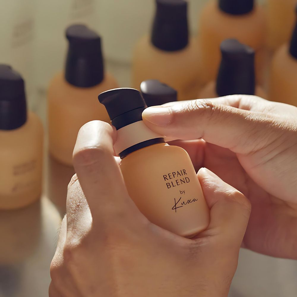 It absorbs quickly, providing targeted treatment to address dryness, dullness, and uneven skin tone.
