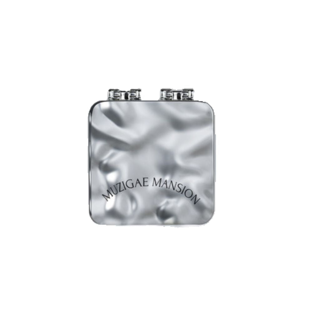 Keep your skin fresh and shine-free with the MUZIGAE MANSION Mirror Oil Paper. This pack contains 70 sheets of ultra-absorbent oil blotting paper, perfect for controlling excess oil and sebum throughout the day.