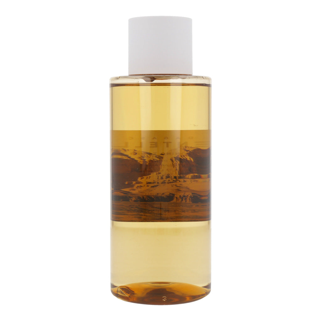 Infused with Centella Asiatica extract from Madagascar, known for its healing and soothing properties.