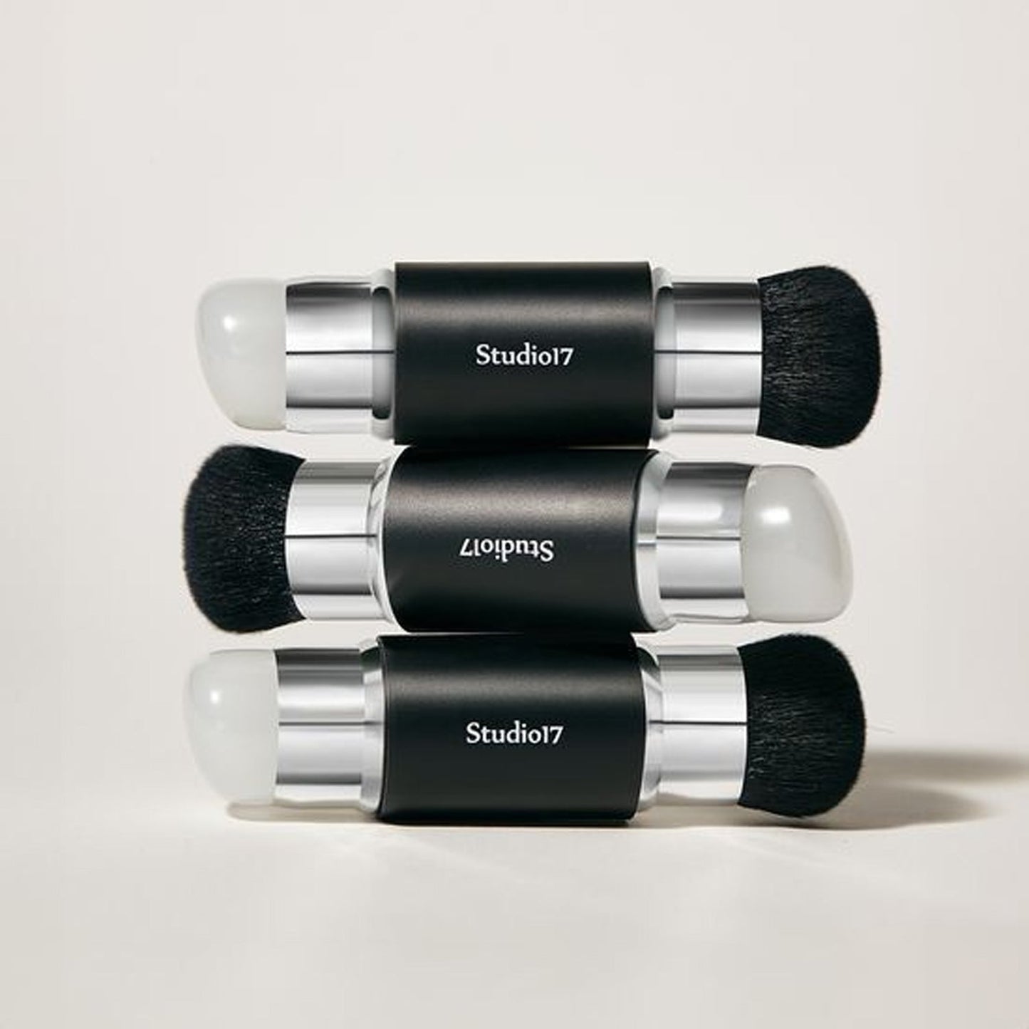 STUDIO17 Dual Silicone Blush Brush