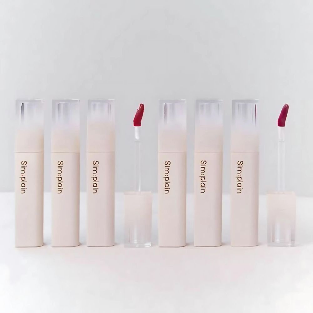 This lip tint combines intense hydration with vibrant color, leaving your lips looking full, plump, and naturally dewy.