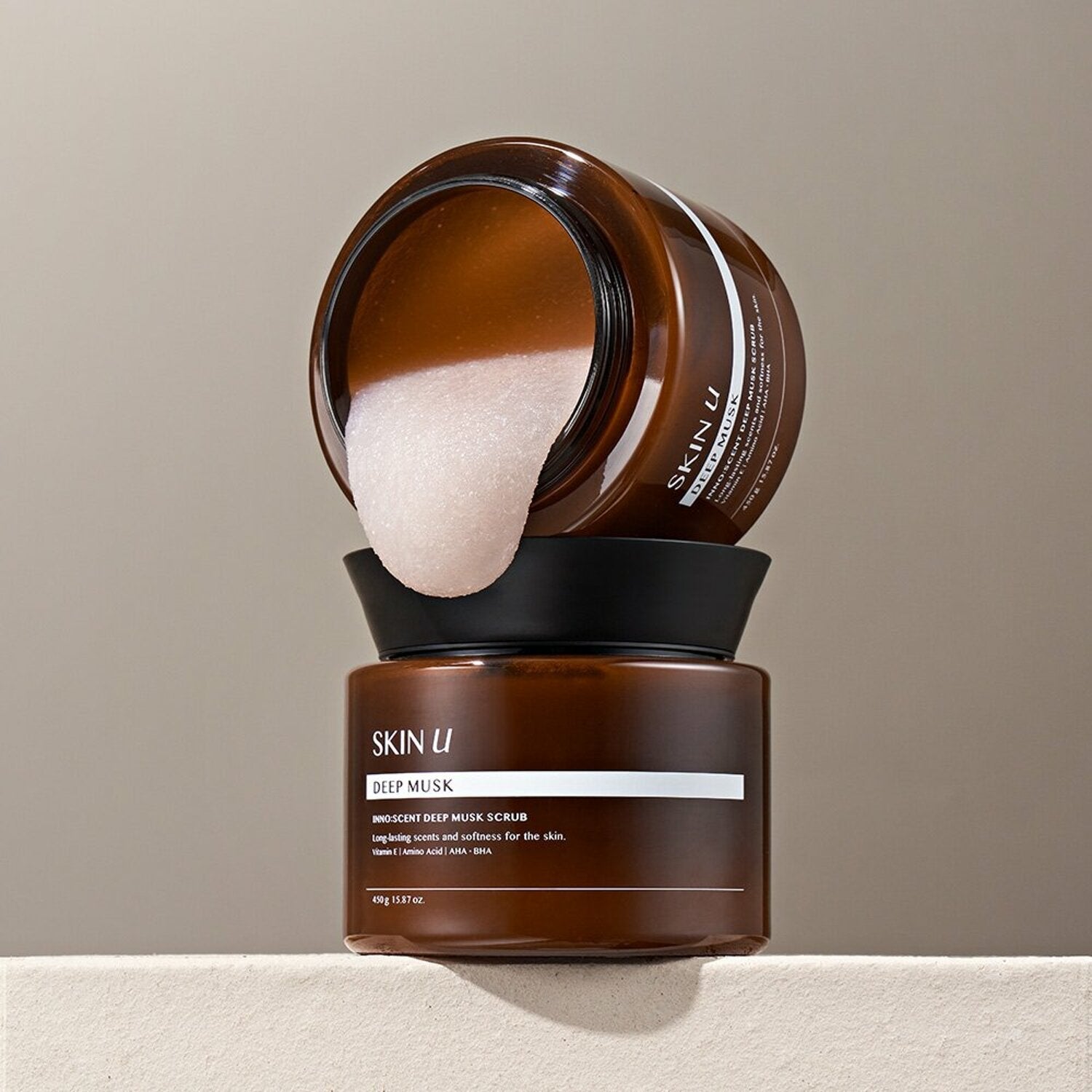 Say goodbye to ingrown hairs and acne with SKIN U Acne Ingrown Hair Care Scrub 450g. Exfoliate and treat for clearer, smoother skin