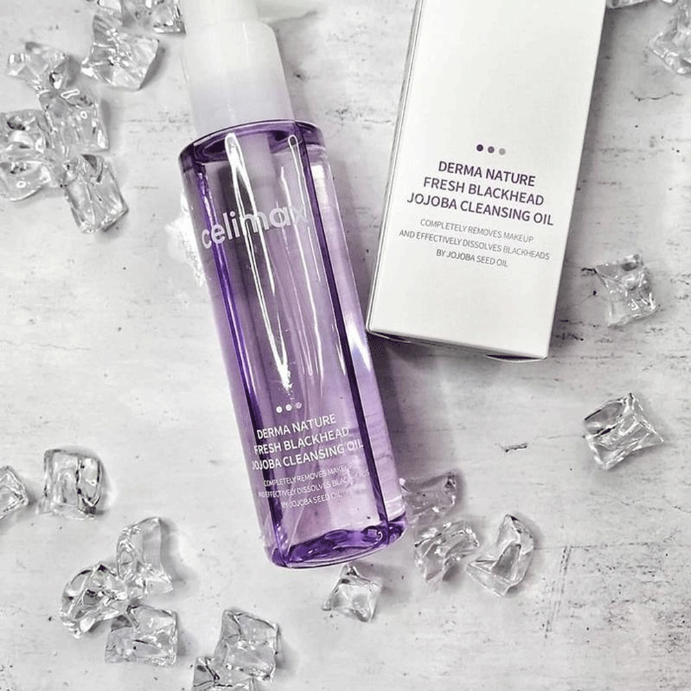 Ideal for daily use, this 150ml cleansing oil supports a clearer, smoother complexion and is suitable for all skin types, especially those prone to blackheads and congestion.