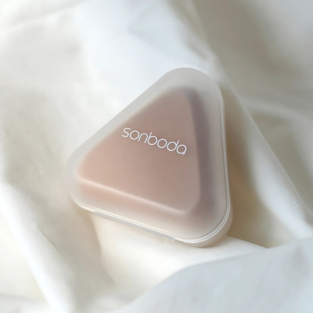 Each puff is perfect for blending foundation, concealer, and powder, ensuring an even finish.