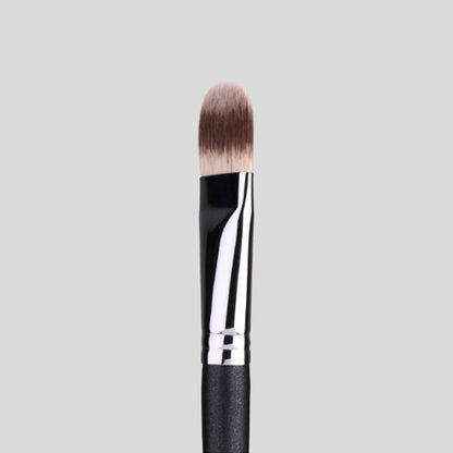Courcelles Foundation Brush No. 20