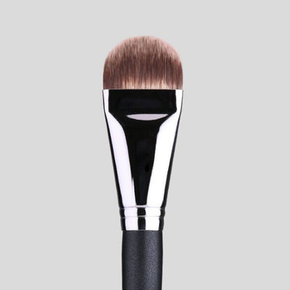 Courcelles Foundation Brush No. 22