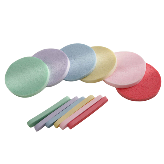 Soft sponge for gentle cleansing, perfect for a refreshing and soothing skincare routine. Ideal for all skin types.
