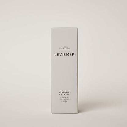 The lightweight, non-greasy formula absorbs easily, leaving the hair feeling smooth and looking vibrant. 