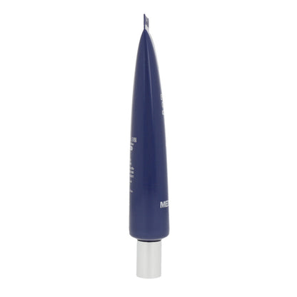 Aims to diminish dark circles and brighten the under-eye area.