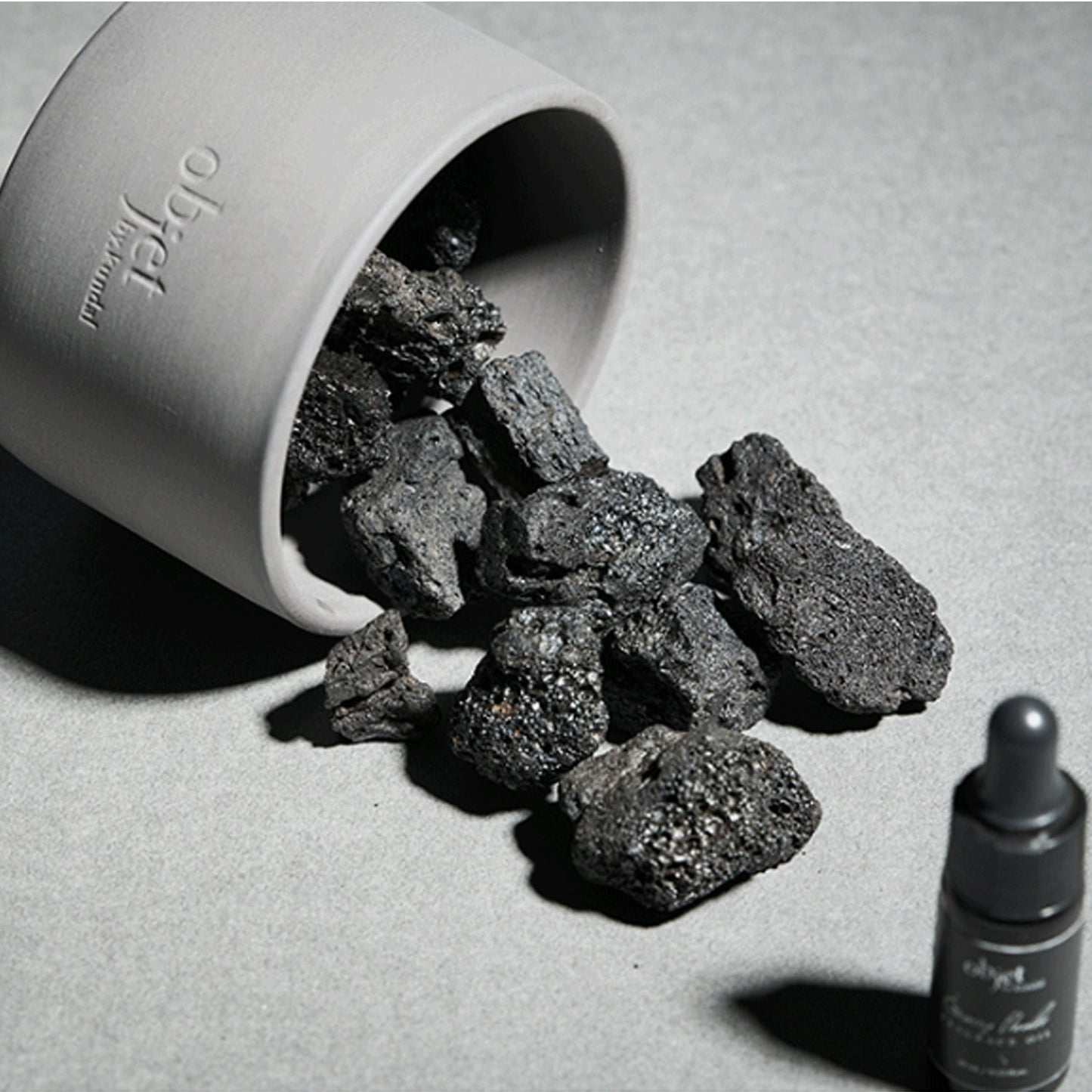 KUNDAL Objet Perfume Volcanique Stone Diffuser (Choose from 3 Scents)