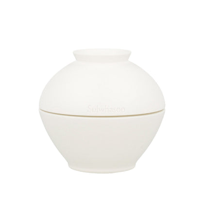 Sulwhasoo Ultimate S Eye Cream 20ml: Hydrating and anti-aging eye cream for radiant, youthful-looking eyes.