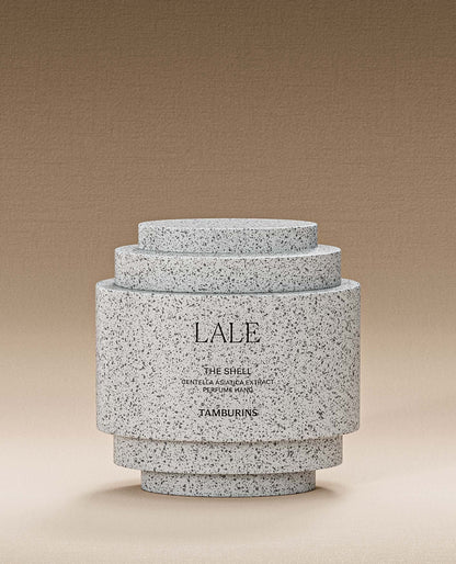 TAMBURINS PERFUME SHELL X Hand Cream - LALE 30ml - The 30ml size is perfect for carrying in your bag or purse, ensuring hydration on the go.