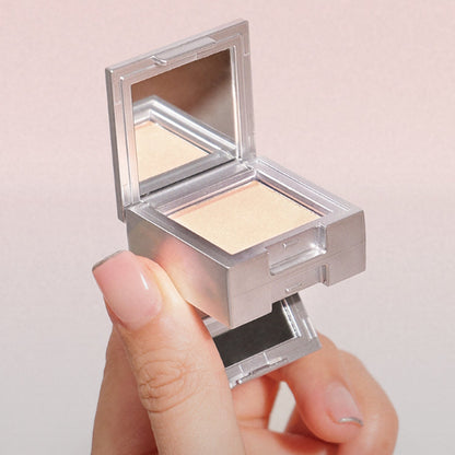 TWO SLASH FOUR Strobing Face Cube 3.4g 3 colors