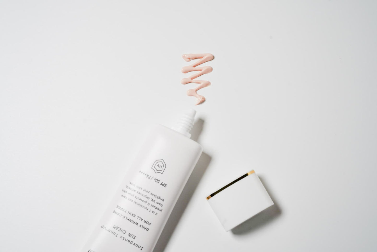 A tube of Cellhappyco Inorganic Self-driving Tone Up Sun Cream, 50g.