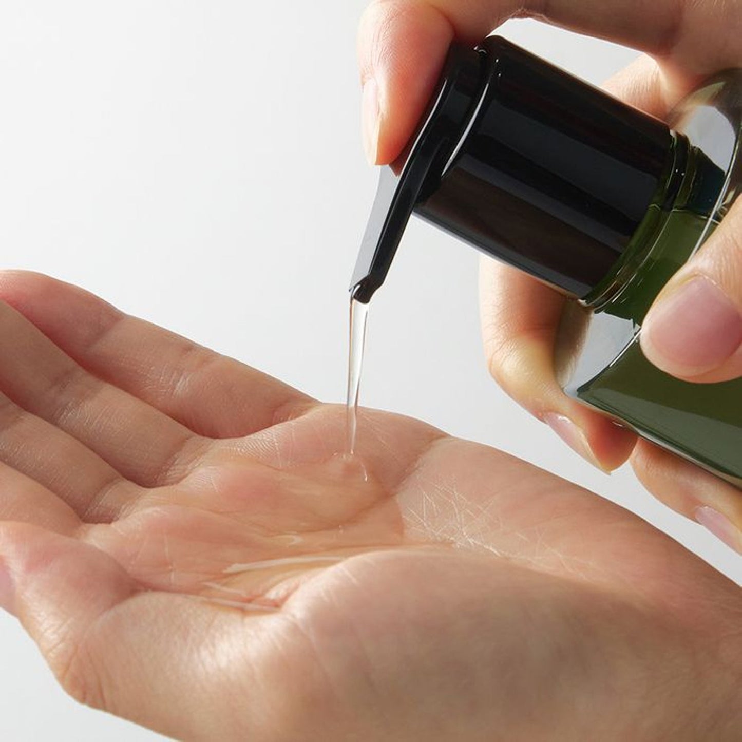 essenherb Tea Tree Anti-Sebum Deep Cleansing Oil 300ml